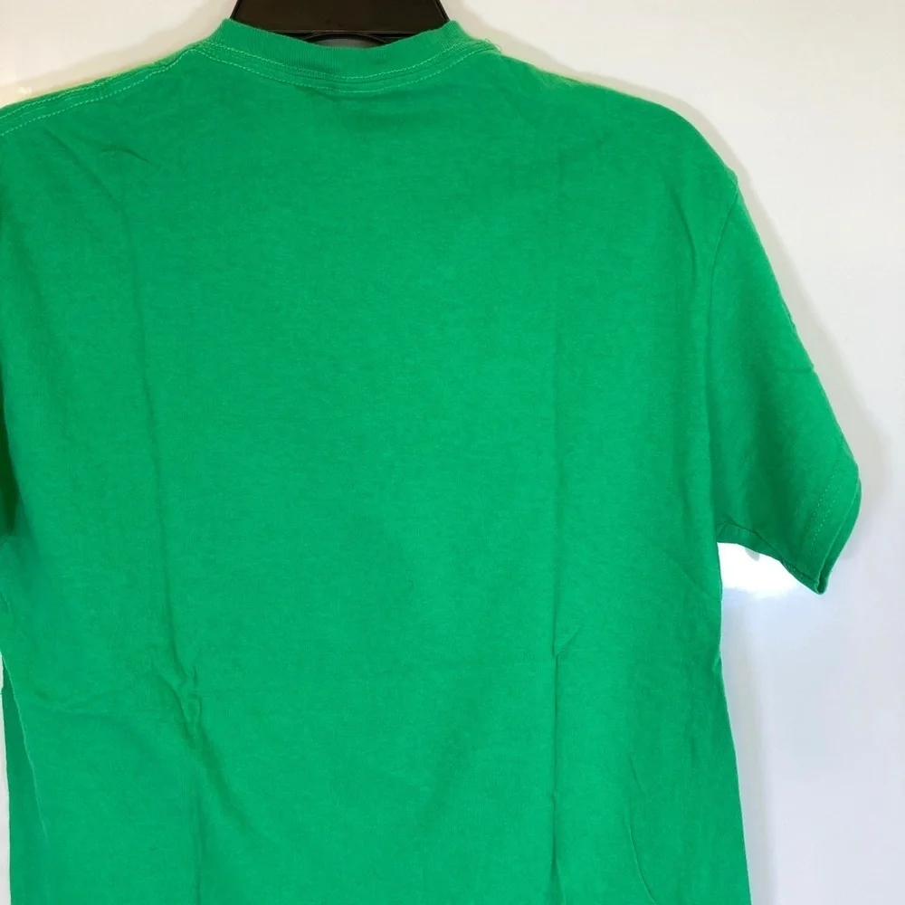 Disney Holidays Are Happier Together Green Short Sleeve Shirt Disneyland Sz S